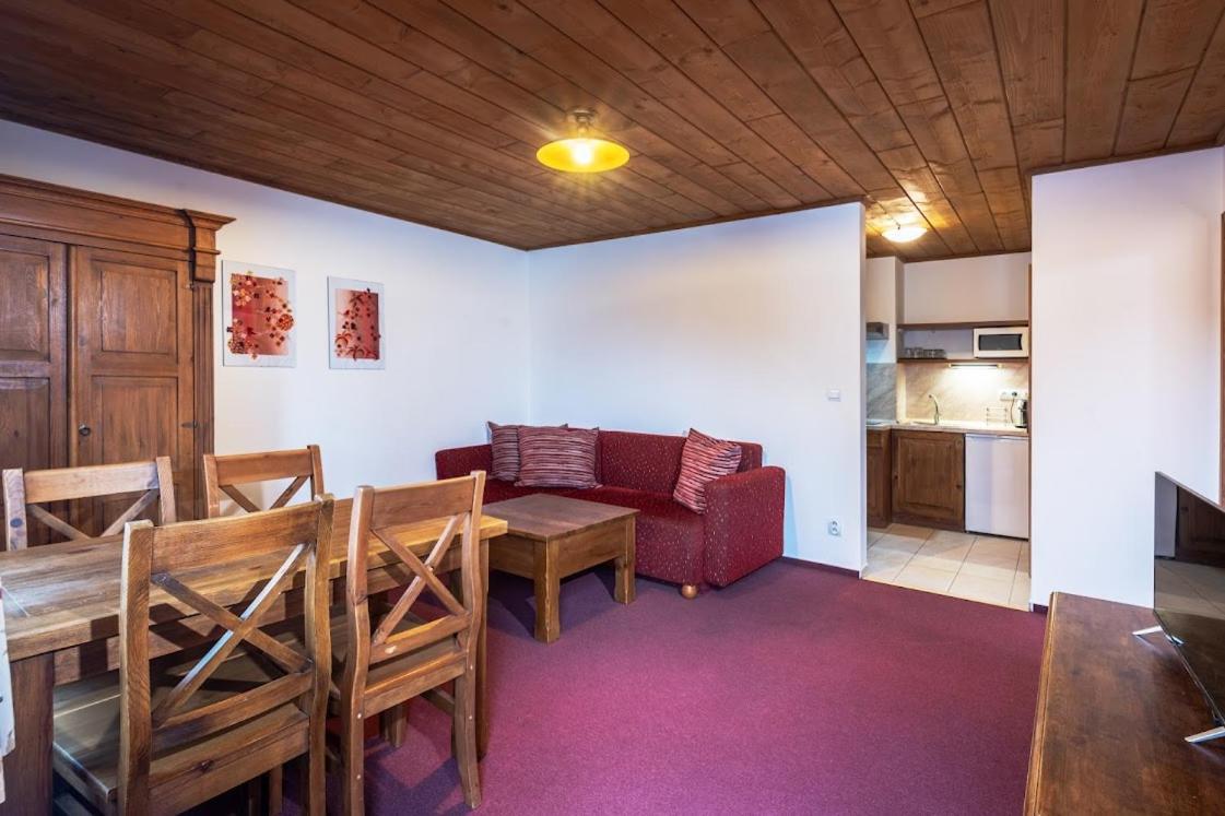 Apartmanovy Dom Vila Maros Pavcina Lehota  Ngoại thất bức ảnh